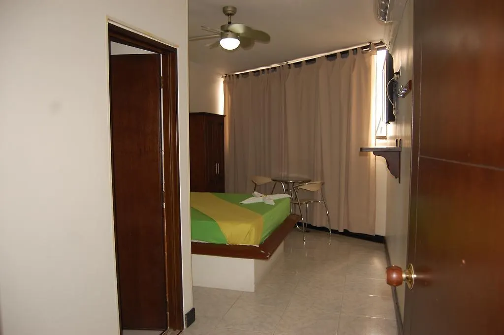 Bugatier Apartahotel Cali Hotel