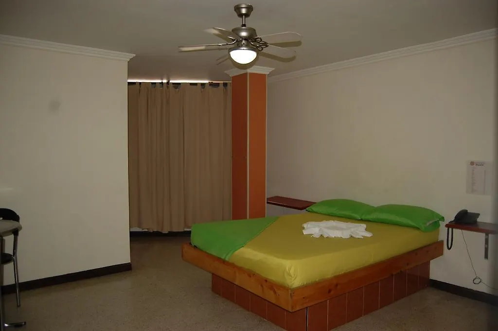 Bugatier Apartahotel Cali Hotel