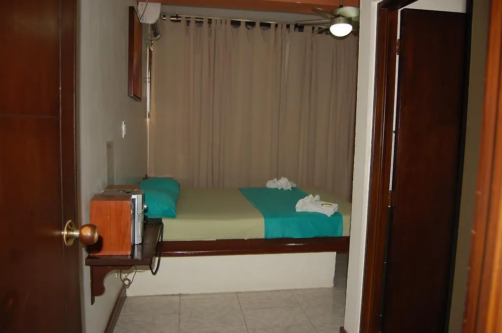 *** Hotel Bugatier Apartahotel Cali Colombia