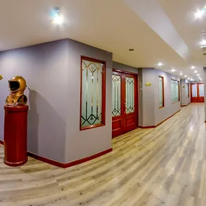 Hotel Nh Royal